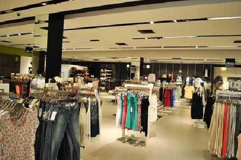 宜阳县商场里的店面怎么装修？